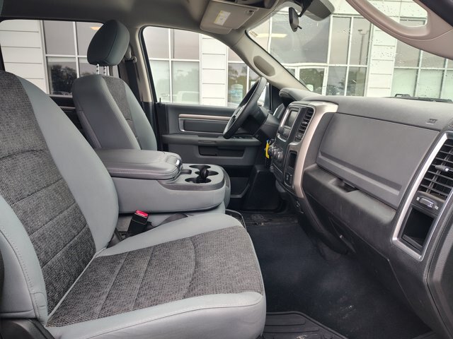 Used 2019 RAM 1500 Classic SLT w/ Protection Group AWD/4WD image 14