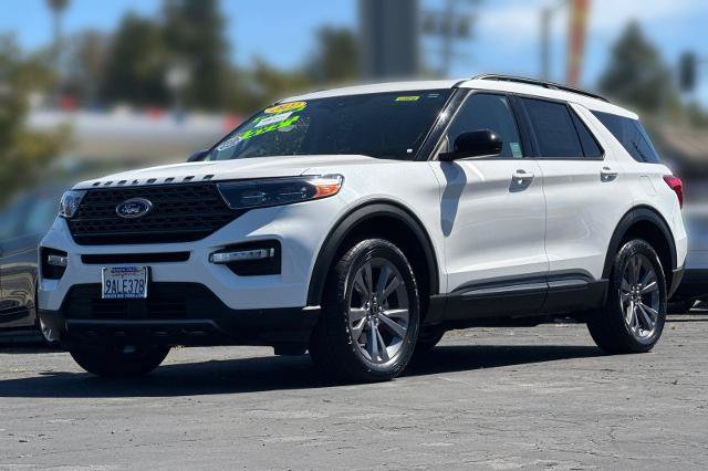 Certified 2022 Ford Explorer XLT w/ Equipment Group 202A AWD/4WD image 36