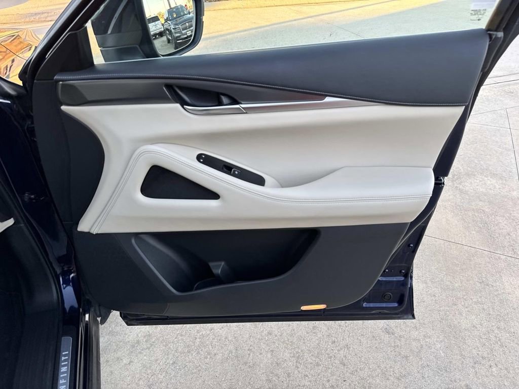 Used 2023 INFINITI QX60 Luxe w/ Cargo Package image 16