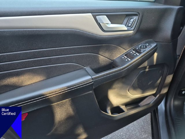 Certified 2021 Ford Escape SE w/ SE Sport Appearance Package FWD image 12