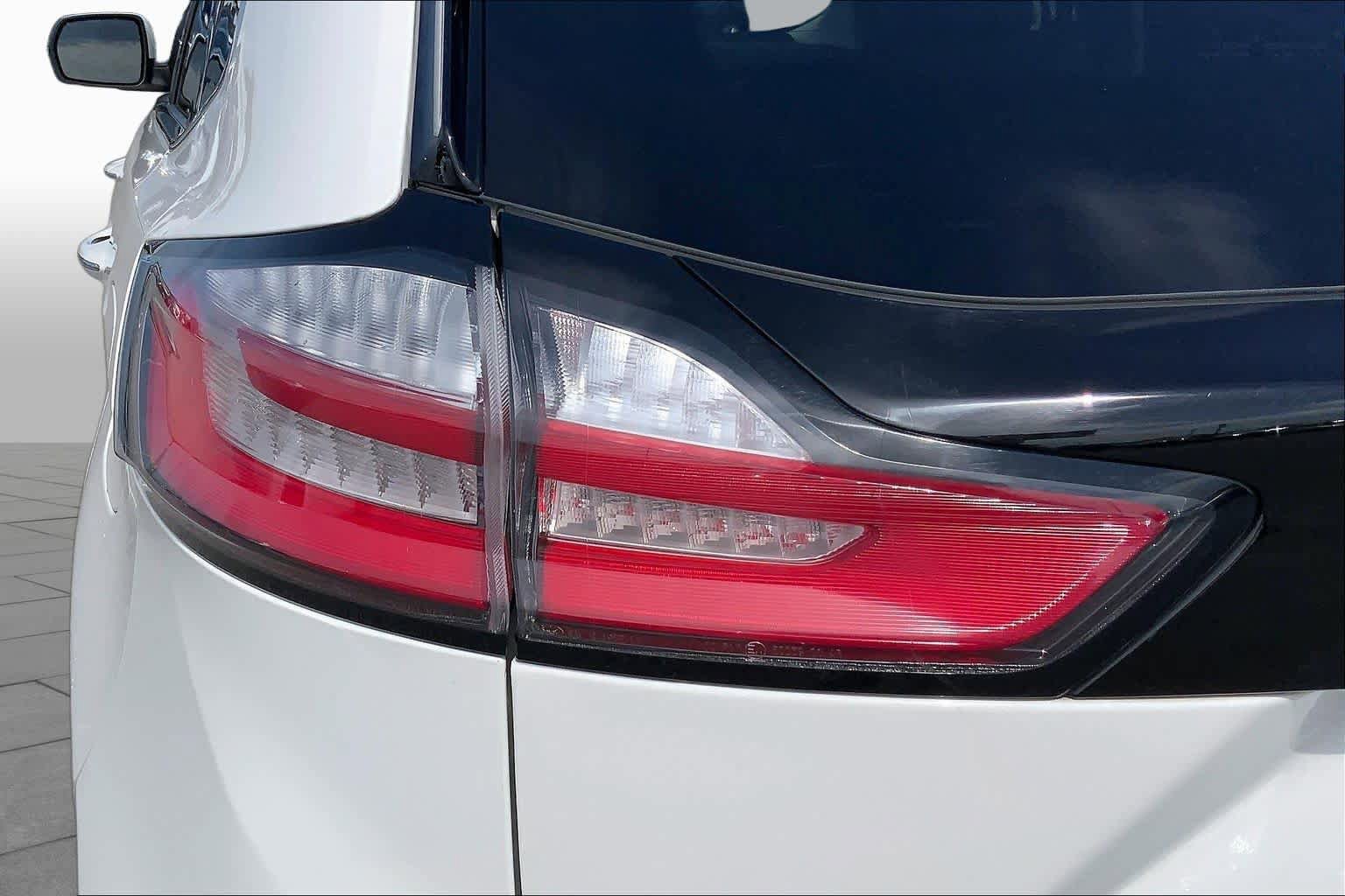 Certified 2021 Ford Edge Titanium FWD image 29
