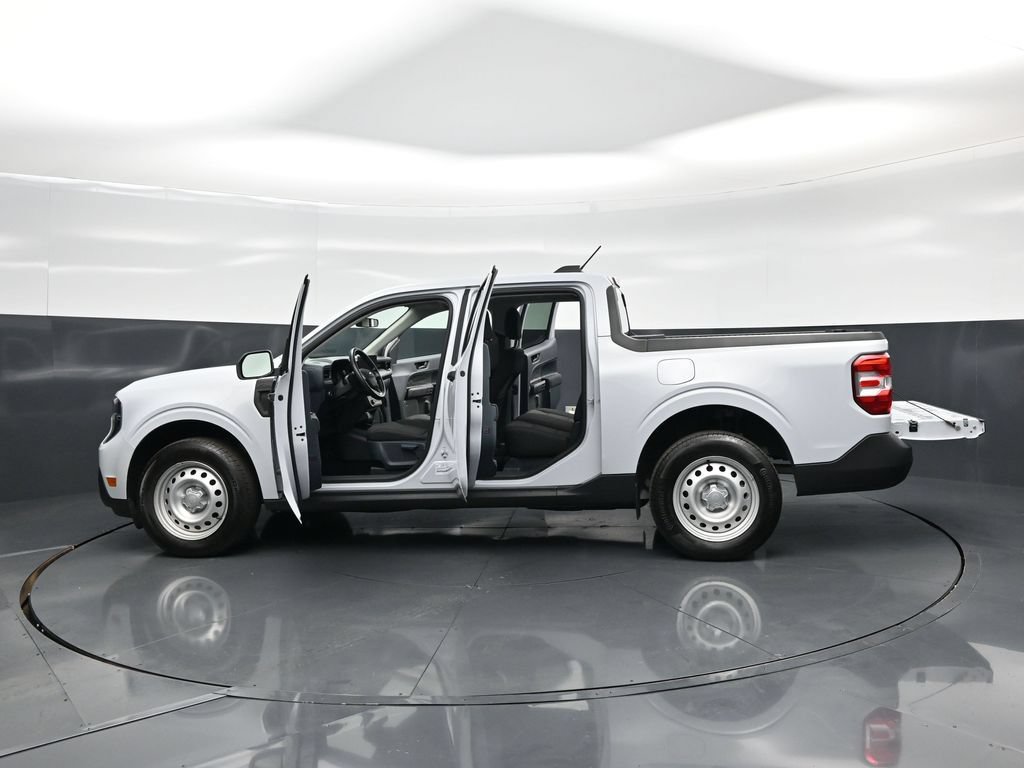 Certified 2025 Ford Maverick XL FWD image 31