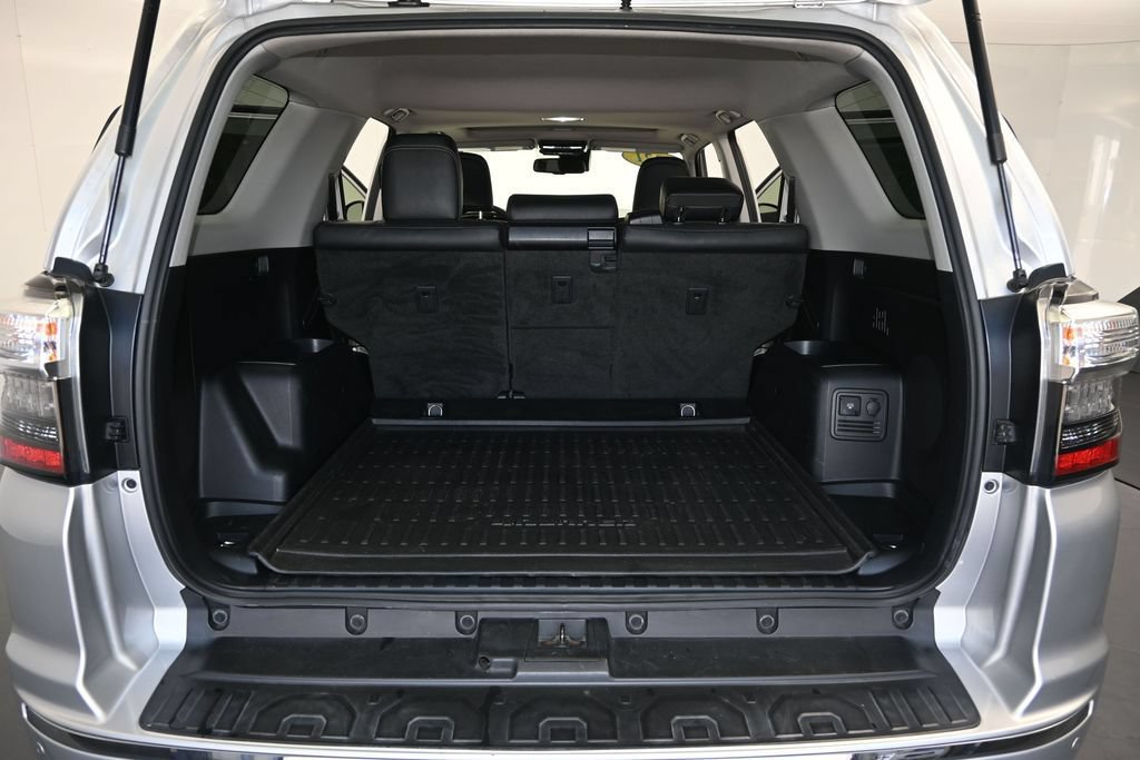 Used 2021 Toyota 4Runner Limited AWD/4WD image 12