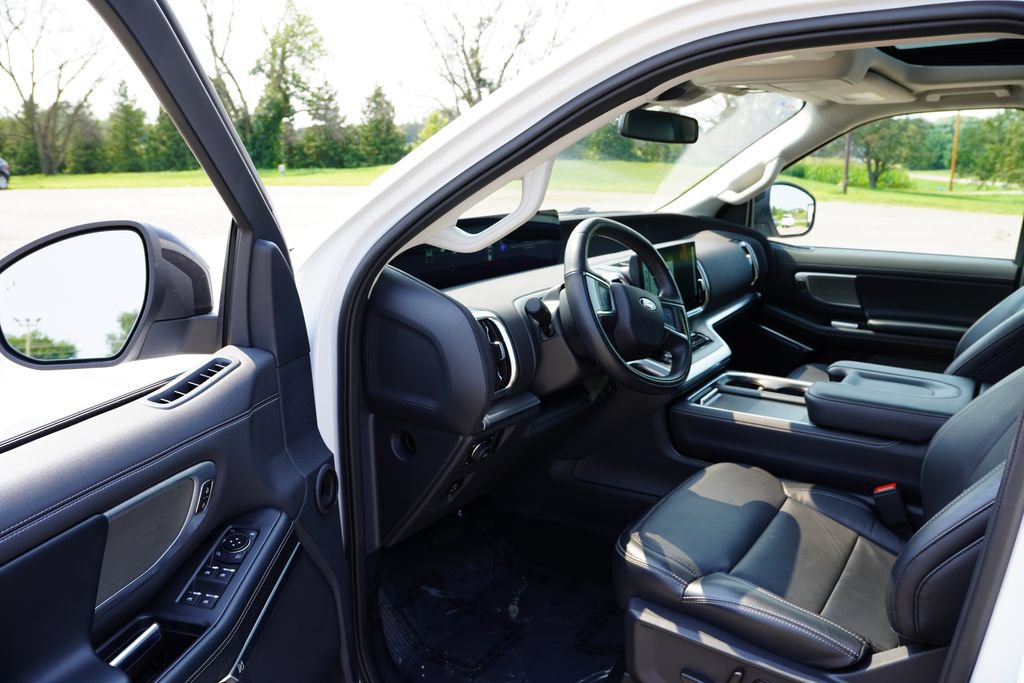 Certified 2025 Ford Expedition Max Platinum AWD/4WD image 15