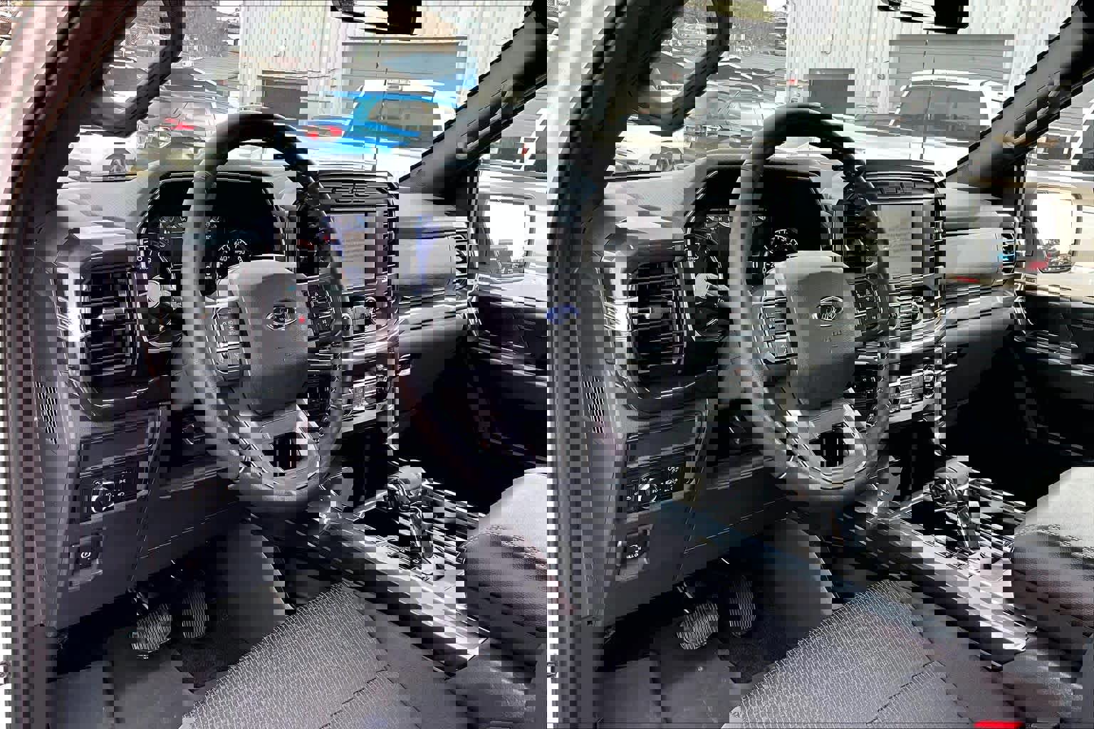 Certified 2022 Ford F150 XLT w/ Equipment Group 301A Mid image 18