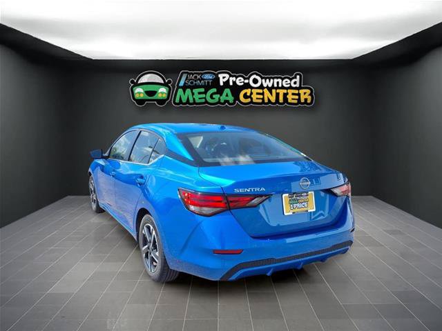 Used 2025 Nissan Sentra SV FWD image 4