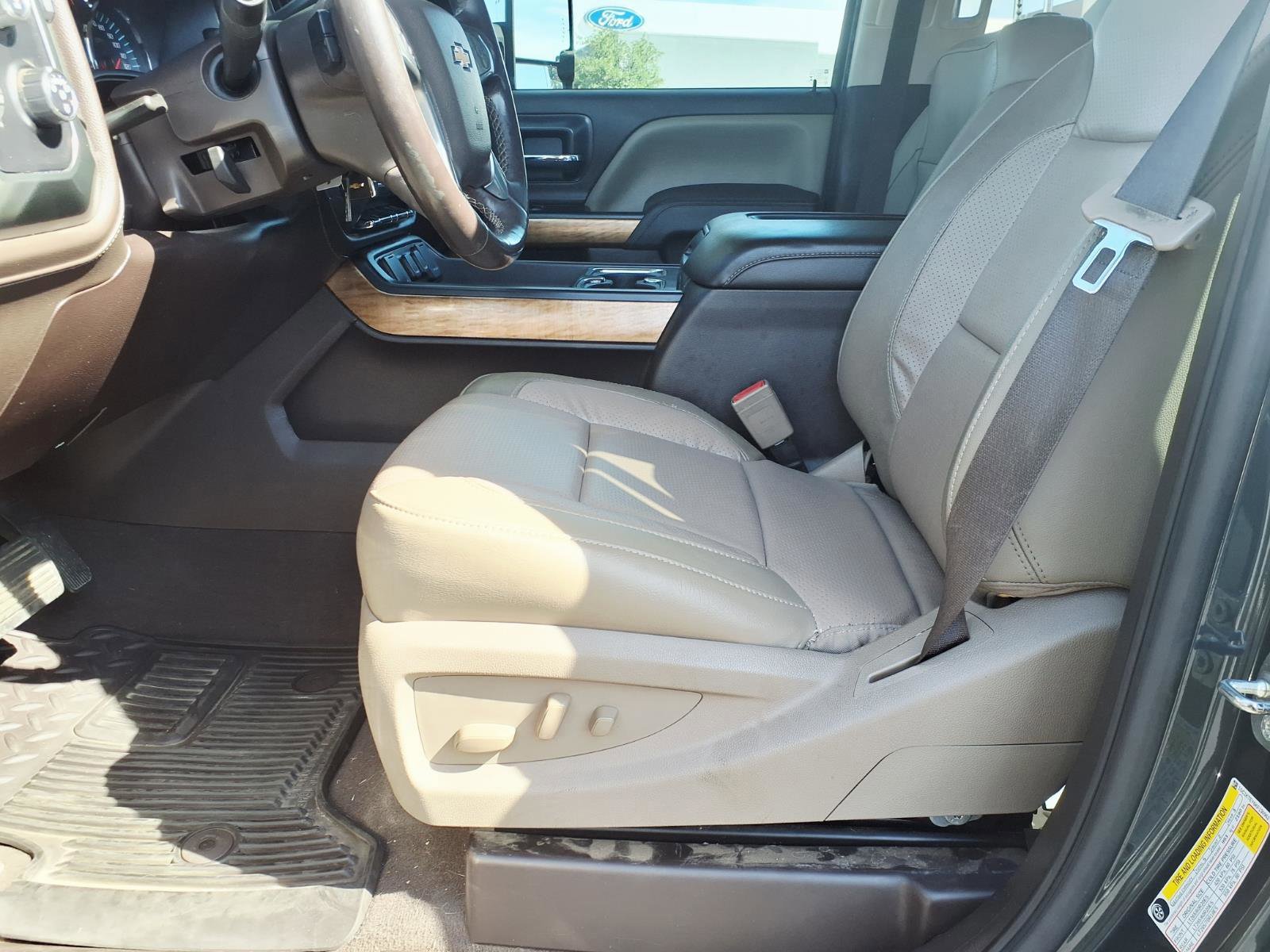 Used 2019 Chevrolet Silverado 2500 LTZ w/ Duramax Plus Package AWD/4WD image 23