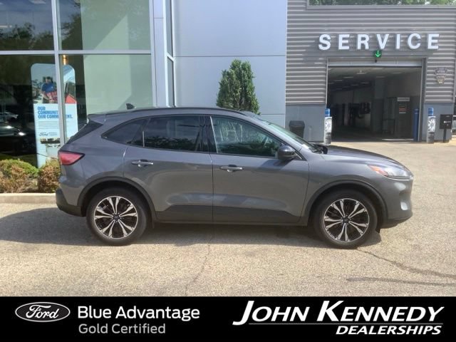 Certified 2022 Ford Escape SE w/ SE Sport Appearance Package AWD/4WD image 2