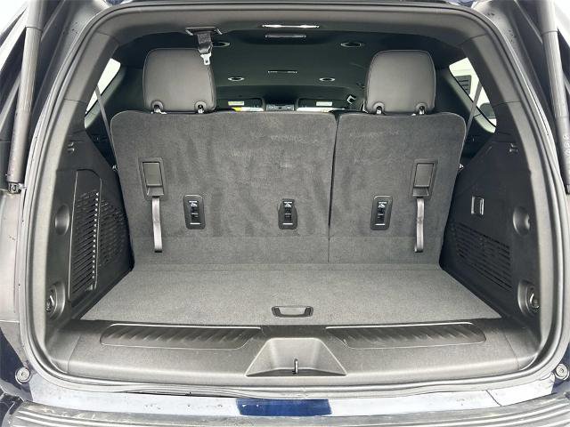 Used 2024 GMC Yukon SLT image 16