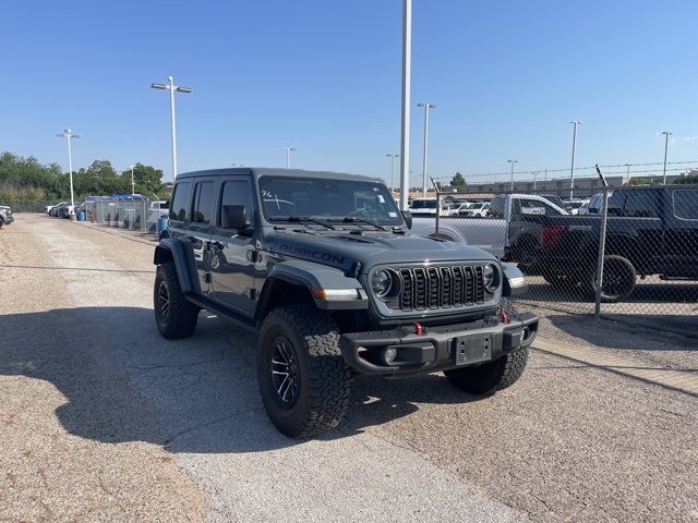 Used 2024 Jeep Wrangler Unlimited Rubicon AWD/4WD image 2