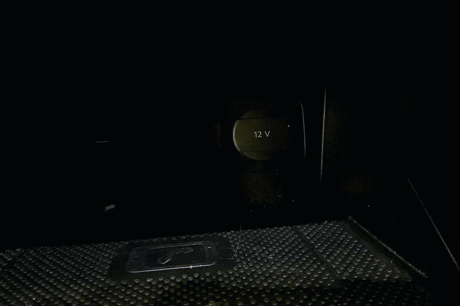 Used 2023 Volkswagen Atlas SE image 32