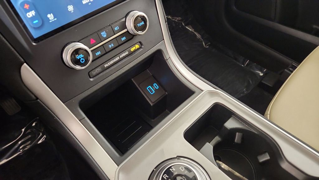 Certified 2023 Ford Edge SEL w/ Convenience Package image 18