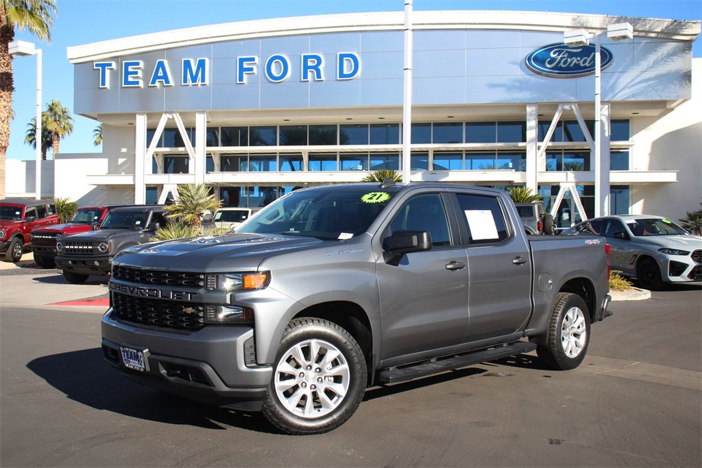 Used 2021 Chevrolet Silverado 1500 Custom image 2