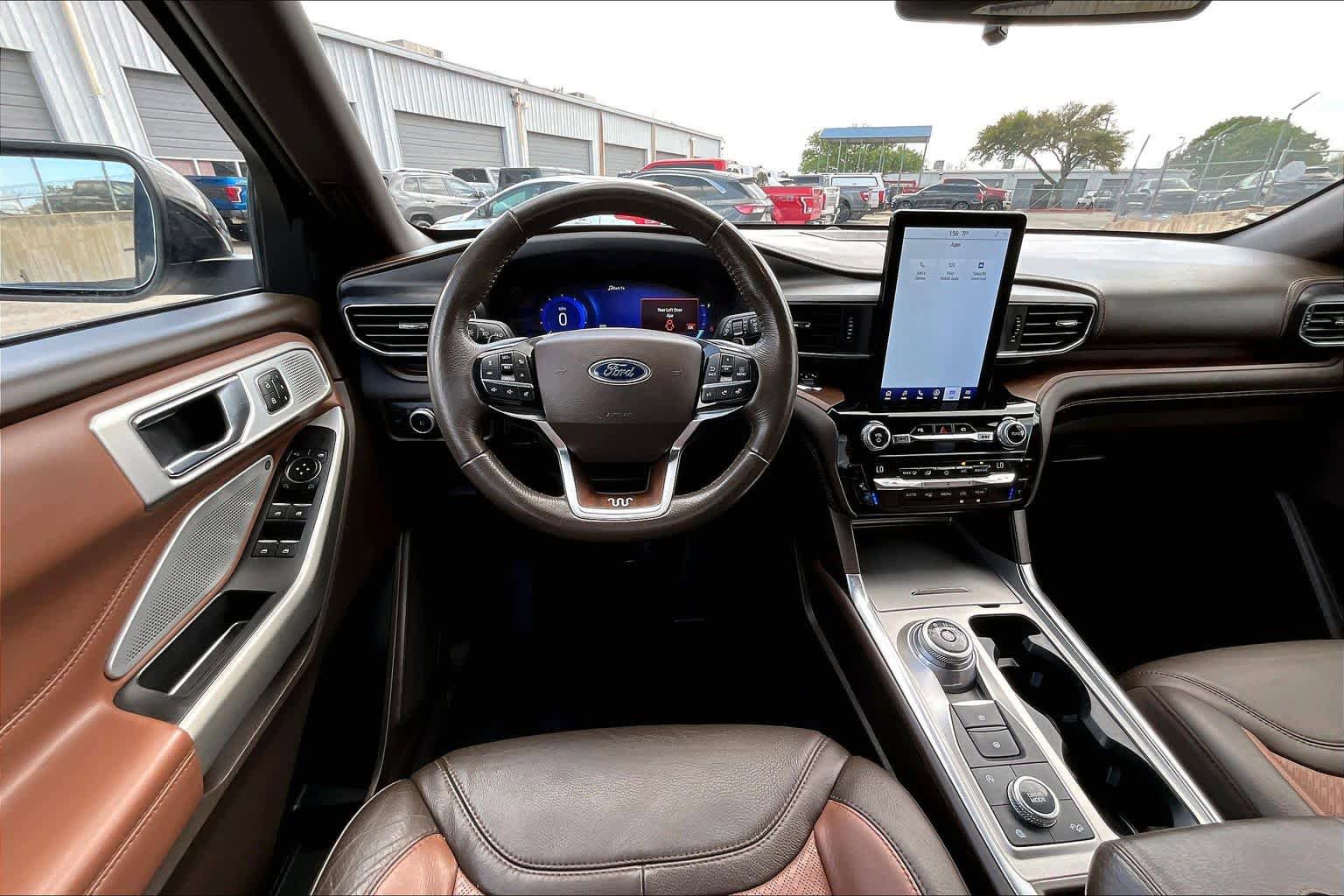 Certified 2021 Ford Explorer King Ranch w/ Premium Technology Package AWD/4WD image 6
