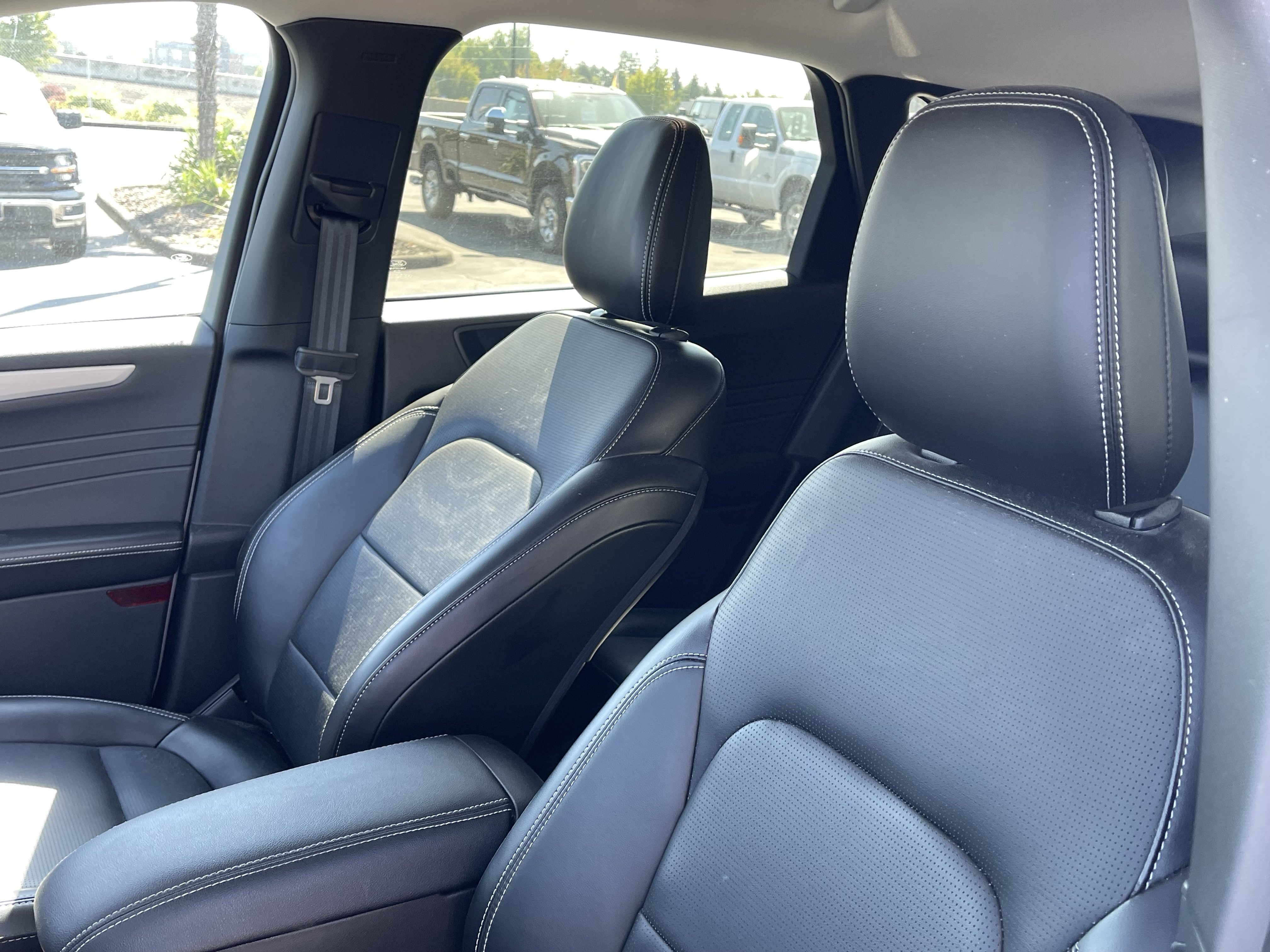Certified 2025 Ford Escape Platinum AWD/4WD image 14