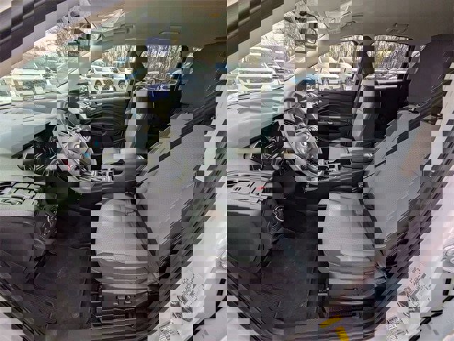 Certified 2017 Ford Escape SE w/ Equipment Group 201A image 25