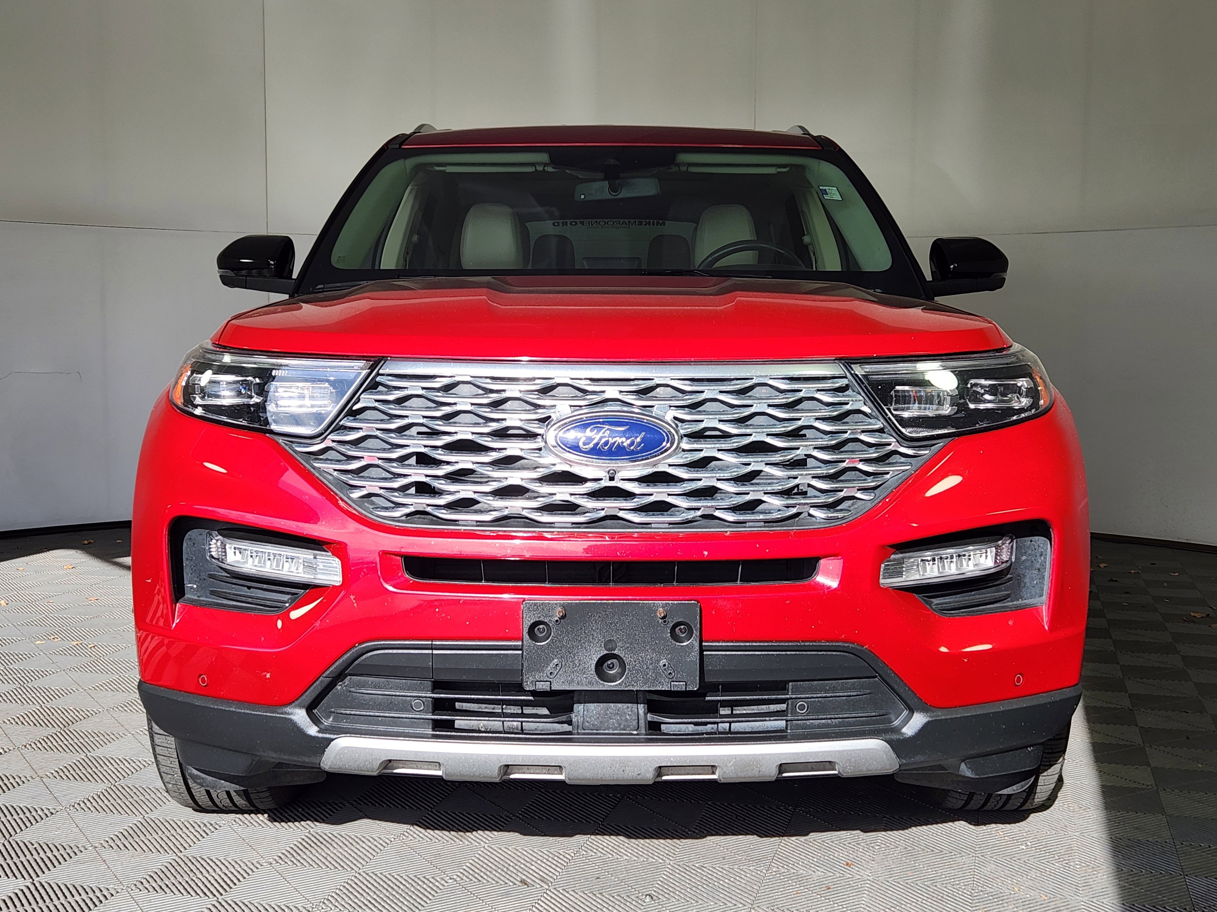 Certified 2022 Ford Explorer Platinum w/ Equipment Group 601A image 2