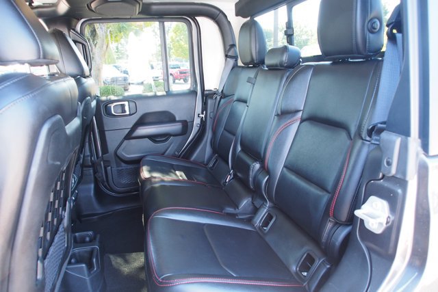 Used 2022 Jeep Gladiator Rubicon w/ Trailer Tow Package AWD/4WD image 18