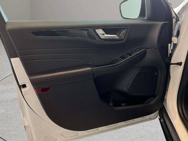 Certified 2023 Ford Escape ST-Line AWD/4WD image 14