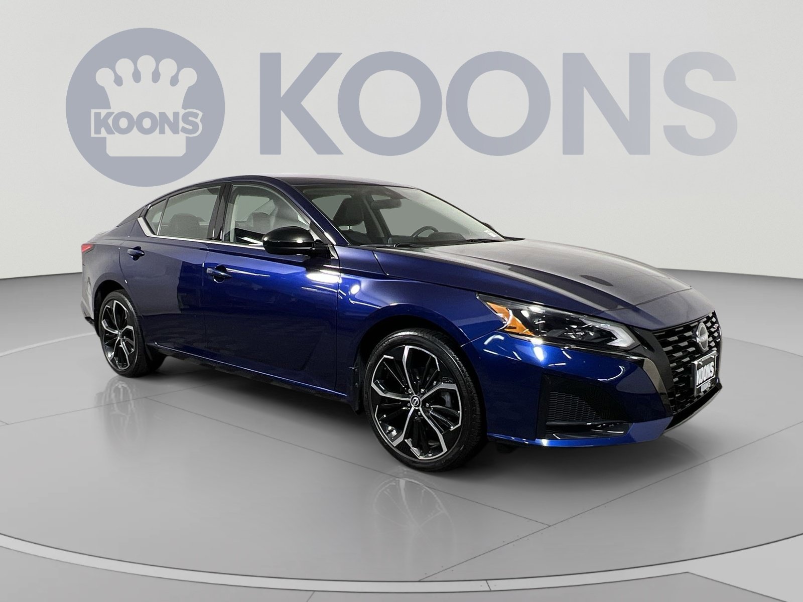 Used 2023 Nissan Altima 2.5 SR AWD/4WD image 2