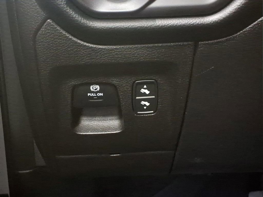 Used 2021 RAM 1500 Big Horn AWD/4WD image 18