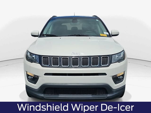 Used 2020 Jeep Compass Latitude w/ Cold Weather Group AWD/4WD image 10