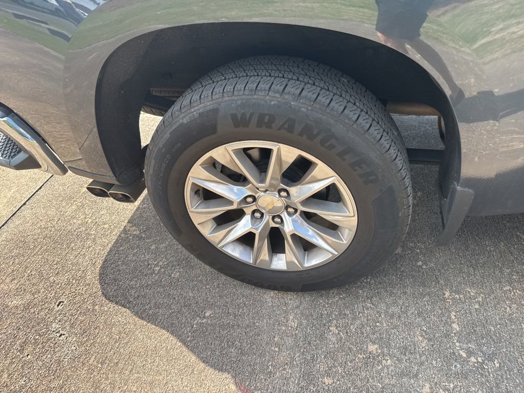 Used 2020 Chevrolet Silverado 1500 LTZ w/ LTZ Premium Package image 16