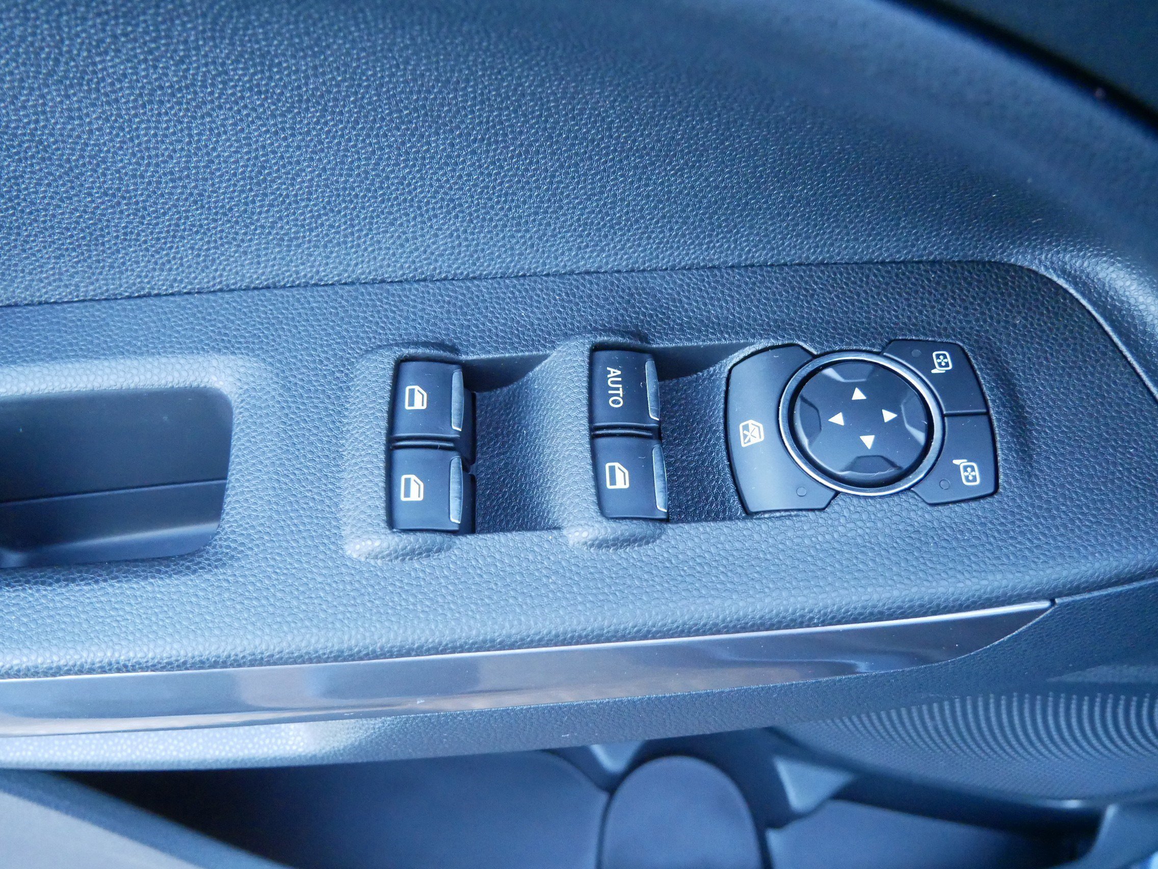 Certified 2021 Ford EcoSport SE w/ SE Convenience Package image 20