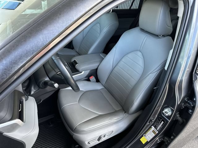 Used 2022 Toyota Highlander XLE FWD image 12