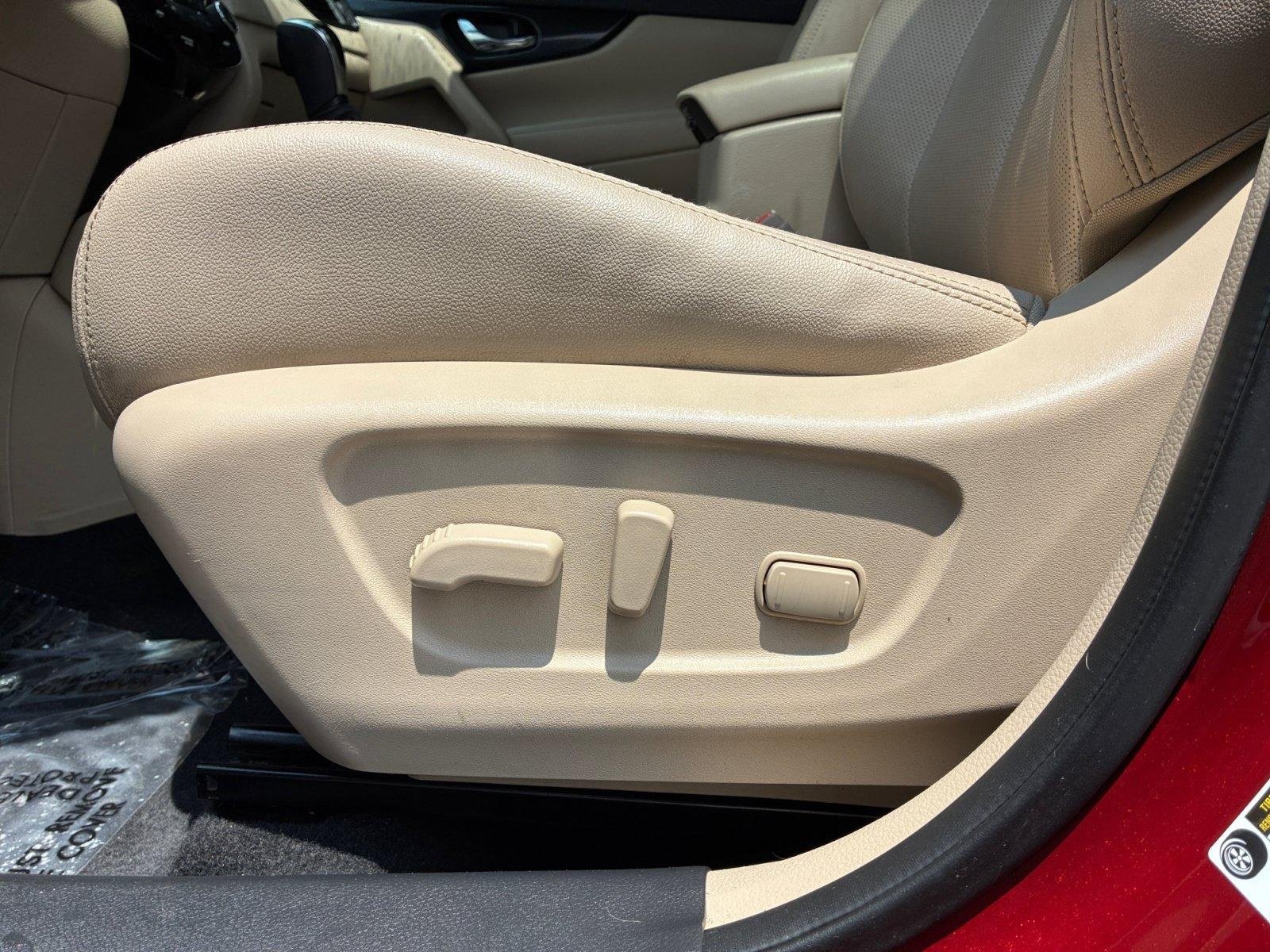 Used 2018 Nissan Rogue SL w/ Premium Package FWD image 14