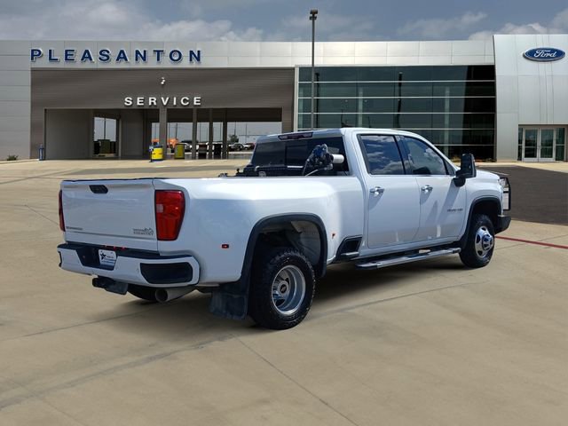 Used 2023 Chevrolet Silverado 3500 High Country w/ Technology Package AWD/4WD image 5