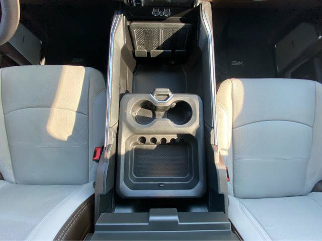 Used 2025 RAM 3500 Laramie AWD/4WD image 32