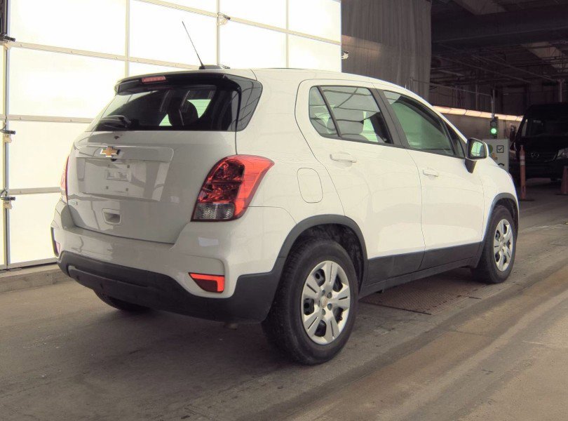 Used 2018 Chevrolet Trax LS image 4