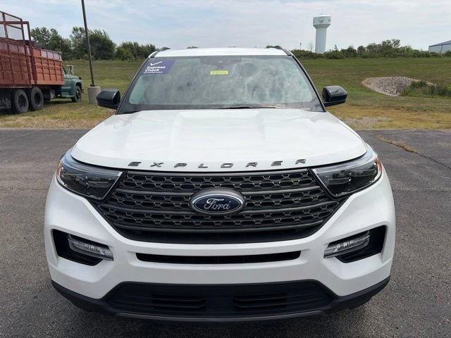 Certified 2024 Ford Explorer XLT w/ Equipment Group 202A AWD/4WD image 2