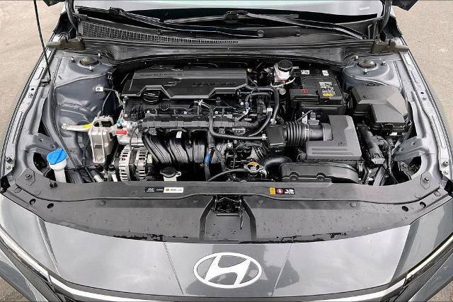 Used 2024 Hyundai Elantra SEL FWD image 9