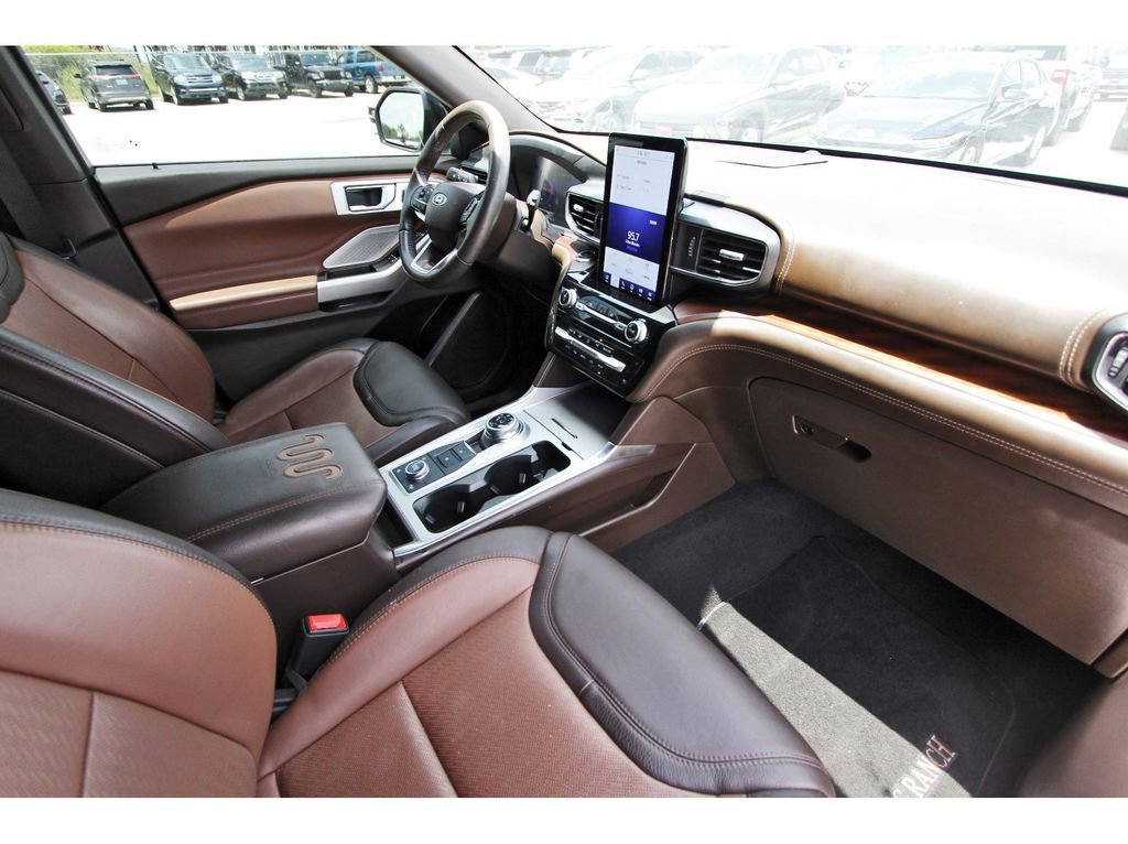 Certified 2023 Ford Explorer King Ranch w/ Technology Package AWD/4WD image 32
