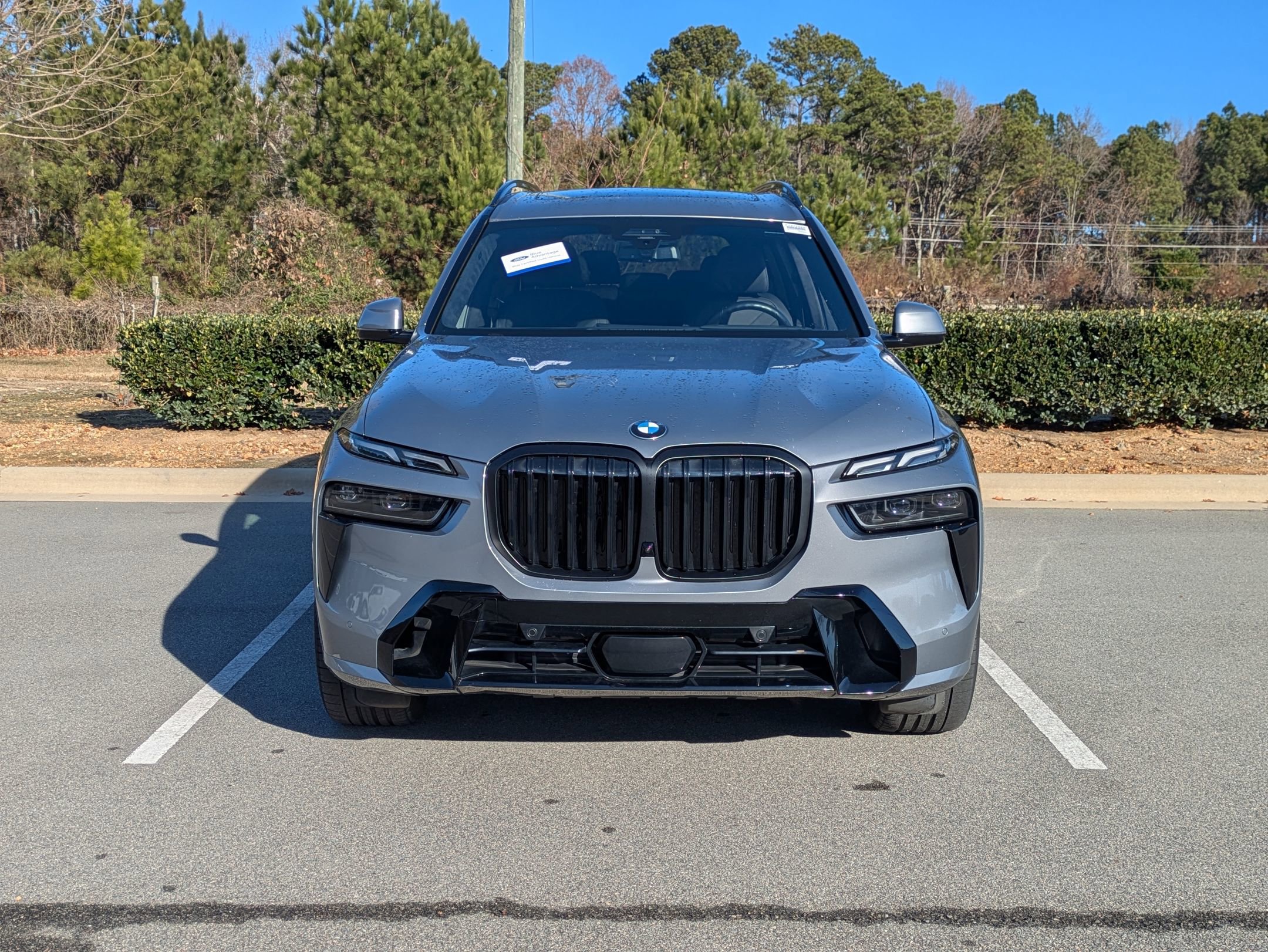 Used 2023 BMW X7 xDrive40i w/ M Sport Package image 9
