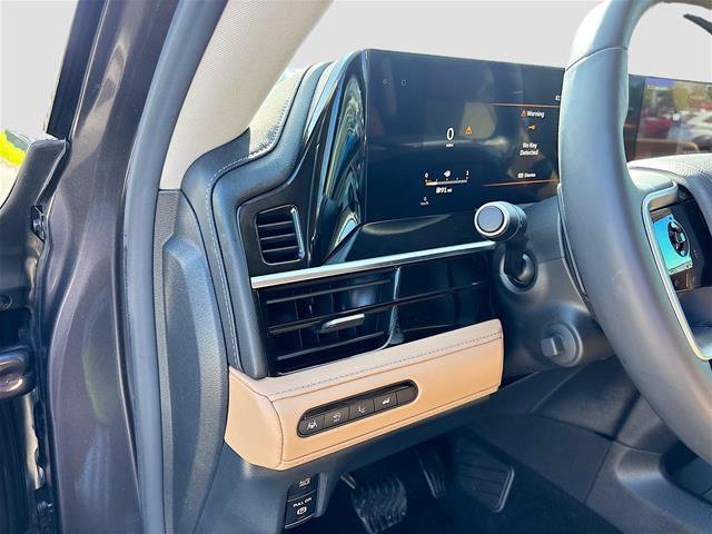 Used 2025 INFINITI QX80 Luxe AWD/4WD image 11
