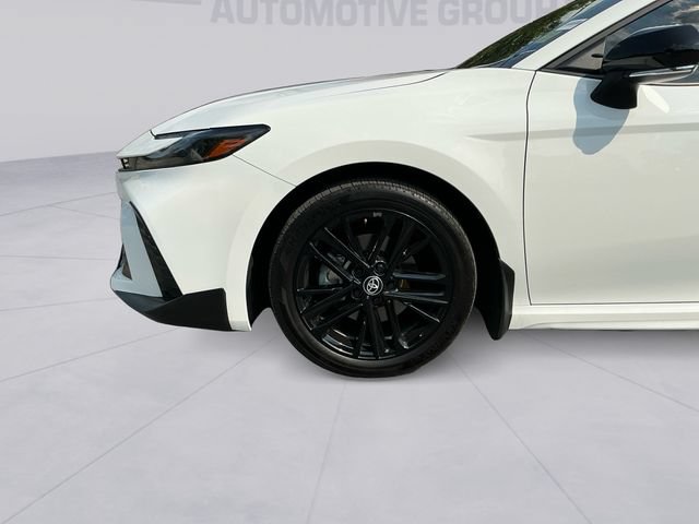 Used 2025 Toyota Camry SE w/ Convenience Package FWD image 9