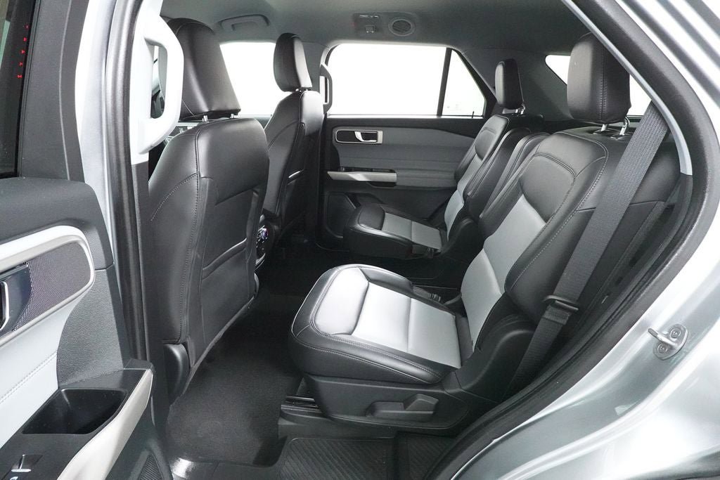 Certified 2024 Ford Explorer XLT w/ Equipment Group 202A AWD/4WD image 28