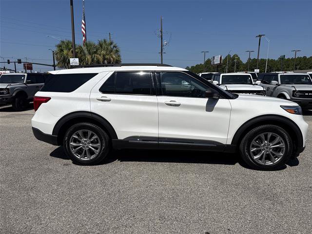 Certified 2023 Ford Explorer XLT w/ Equipment Group 202A RWD image 14