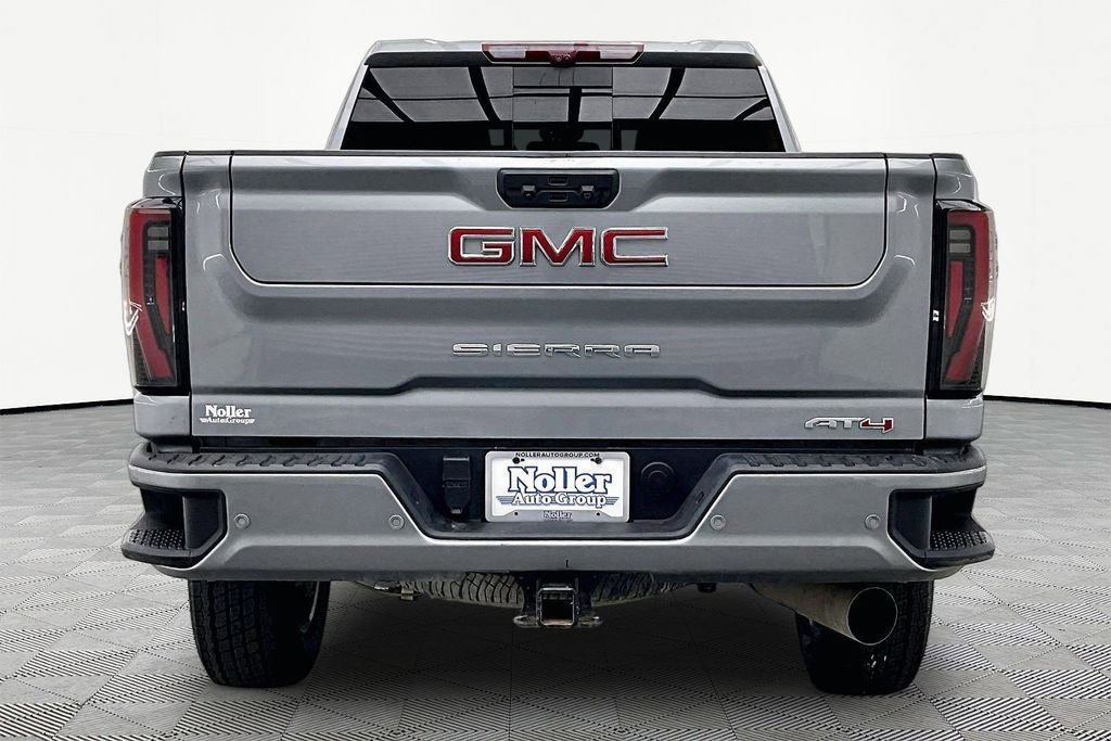 Used 2024 GMC Sierra 3500 AT4 w/ Technology Package AWD/4WD image 4