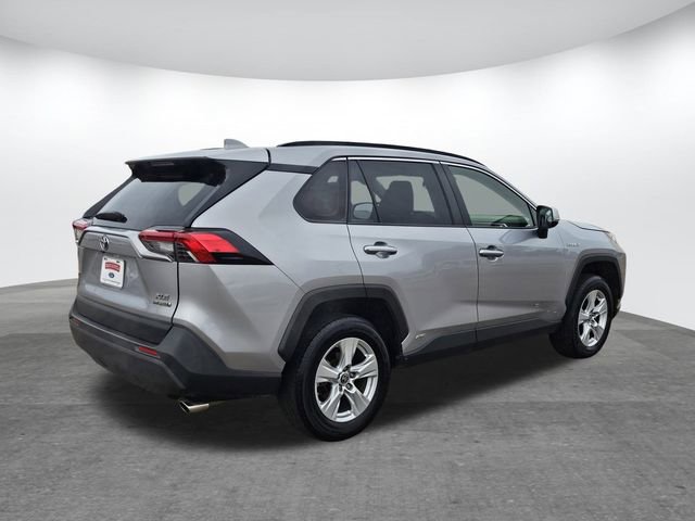 Used 2019 Toyota RAV4 XLE image 4