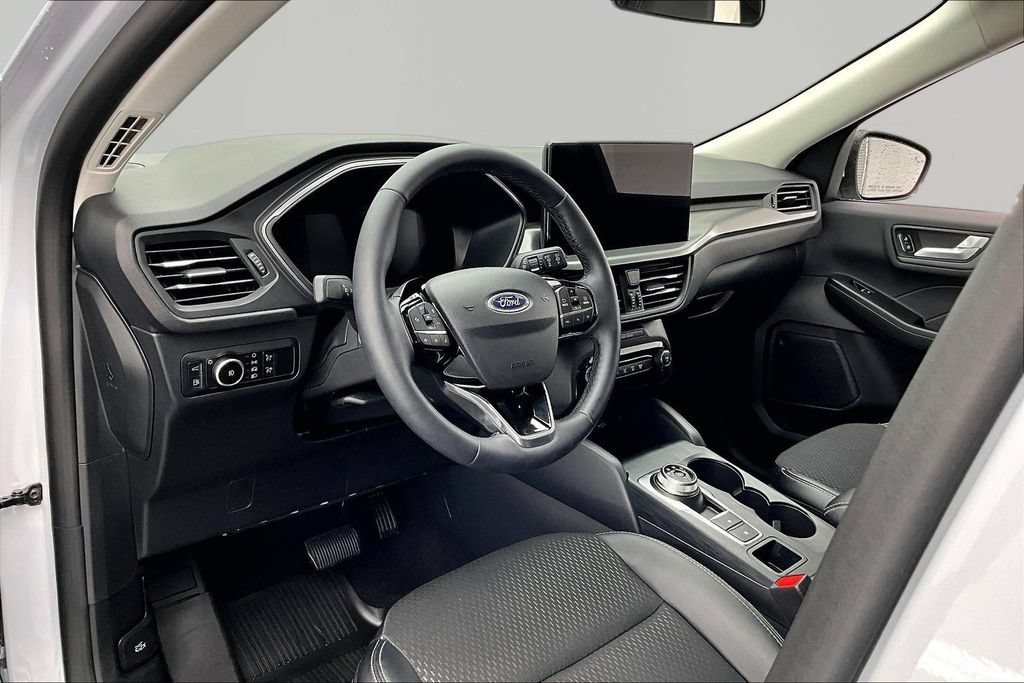 Certified 2025 Ford Escape SE FWD image 14