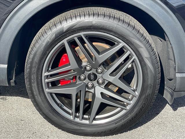 Certified 2025 Ford Explorer ST-Line w/ ST-Line Street Pack image 10