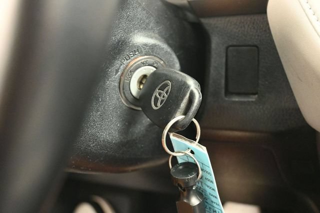 Used 2017 Toyota RAV4 XLE FWD image 21