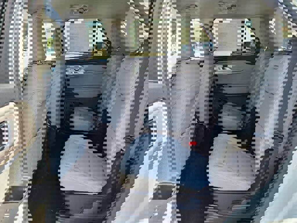 Certified 2025 Ford Explorer Active w/ Active Comfort Package image 19