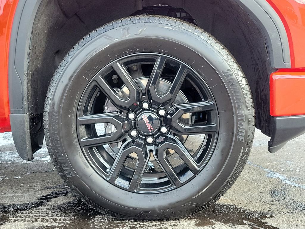 Used 2025 GMC Sierra 1500 Elevation w/ Preferred Package image 9