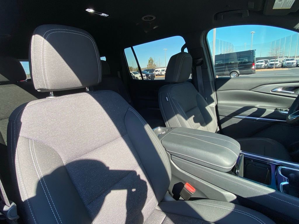 Used 2024 Chevrolet Traverse LS image 29