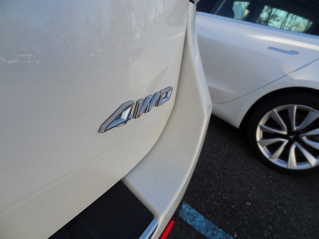 Certified 2022 Ford Explorer Platinum w/ Equipment Group 601A image 8